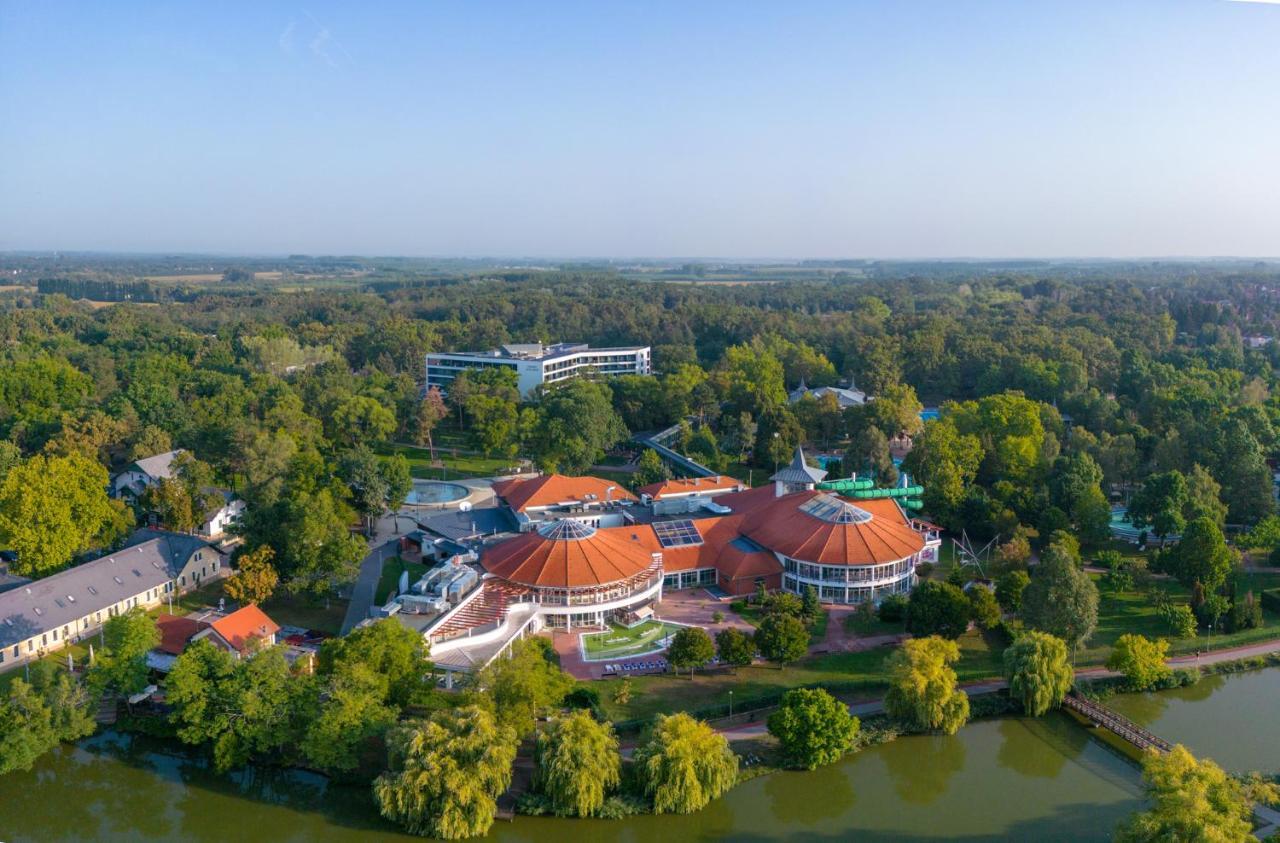 Hunguest Hotel Sosto Ньїредьгаза Екстер'єр фото